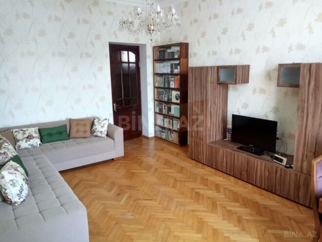 Продается 2-комн. вторичка 65 м², м. Элмляр Академиясы, photo 17 from 20