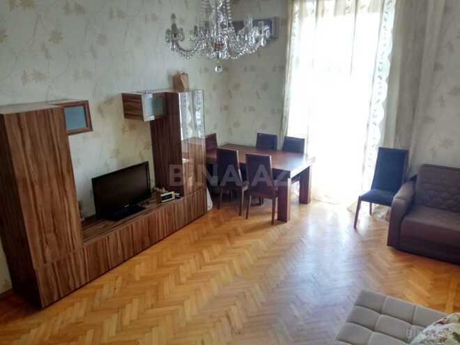 Продается 2-комн. вторичка 65 м², м. Элмляр Академиясы, photo 3 from 18