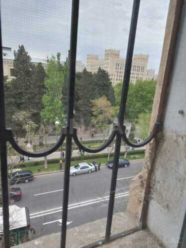 Продается 2-комн. вторичка 65 м², м. Элмляр Академиясы, photo 16 from 18