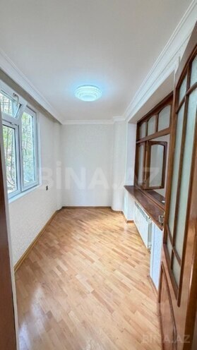 Продаётся 2-комн. вторичка 50 м², м. Иншаатчылар, photo 5 from 12