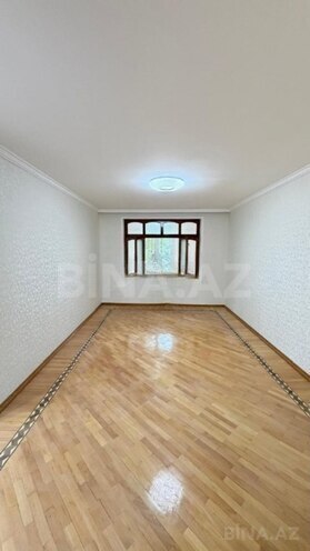 Продаётся 2-комн. вторичка 50 м², м. Иншаатчылар, photo 1 from 12