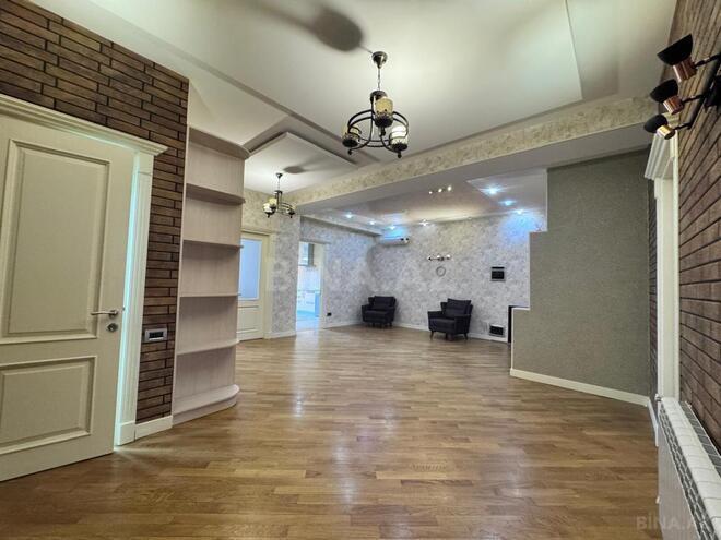 Сдается 3-комн. новостройка 154 м², м. 28 мая, photo 3 from 18