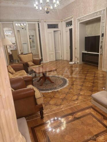 İcarəyə verilir 4 otaqlı köhnə tikili 150 m², Nizami m., photo 4 from 14