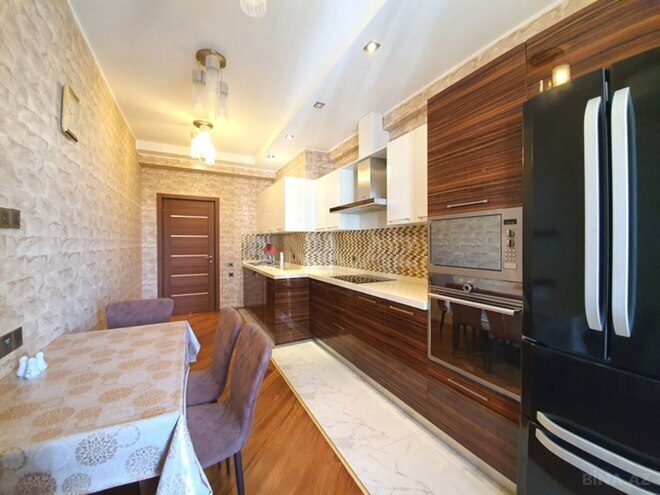İcarəyə verilir 4 otaqlı yeni tikili 185 m², 28 May m., photo 11 from 20