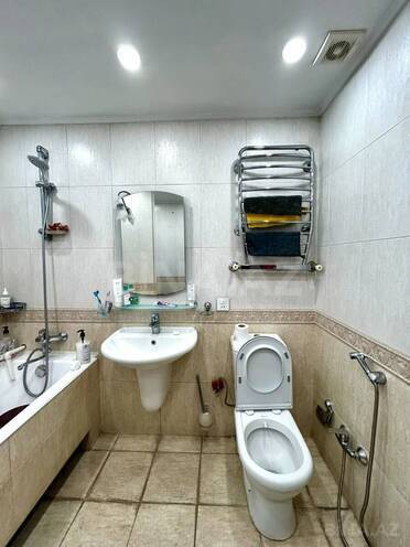 Продаётся 5-комн. вторичка 135 м², м. Элмляр Академиясы, photo 28 from 32