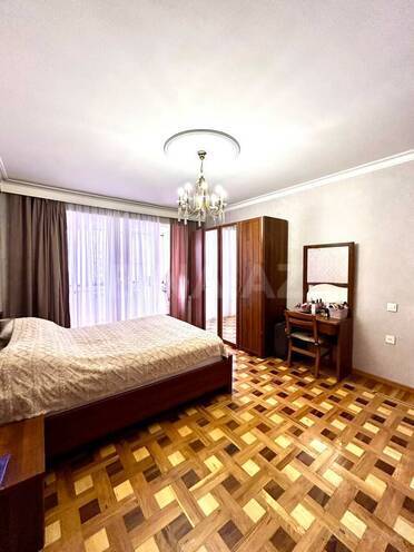 Продаётся 5-комн. вторичка 135 м², м. Элмляр Академиясы, photo 17 from 32