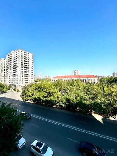 Продаётся 5-комн. вторичка 135 м², м. Элмляр Академиясы, photo 30 from 32