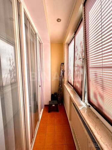 Продаётся 5-комн. вторичка 135 м², м. Элмляр Академиясы, photo 20 from 32