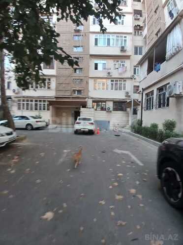 Satılır 2 otaqlı köhnə tikili 45 m², İnşaatçılar m., photo 4 from 13