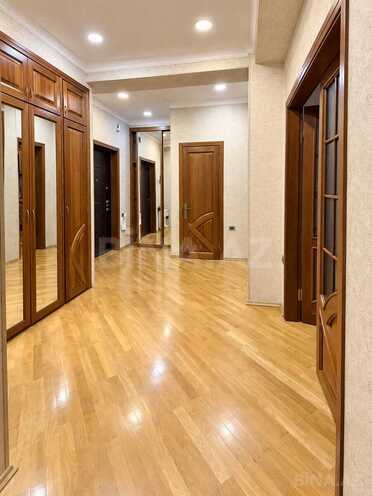 Продаётся 4-комн. новостройка 180 м², м. 28 мая, photo 1 from 16