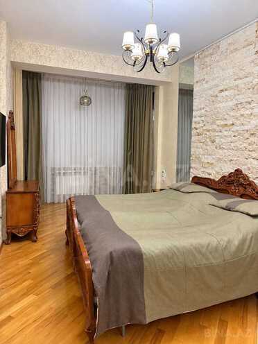 Продаётся 3-комн. новостройка 135 м², м. Кара Караев, photo 3 from 10