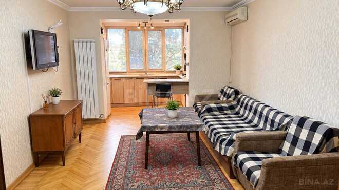 Сдаётся 3-комн. вторичка 65 м², м. Элмляр Академиясы, photo 1 from 8
