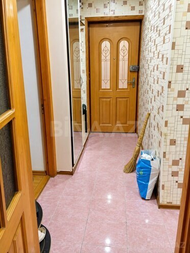 Satılır 3 otaqlı köhnə tikili 70 m², İnşaatçılar m., photo 8 from 11