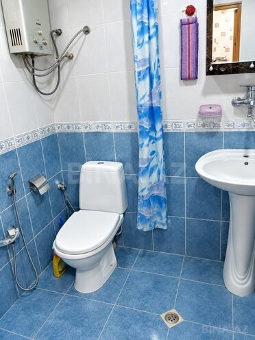 Satılır 3 otaqlı köhnə tikili 70 m², İnşaatçılar m., photo 9 from 11