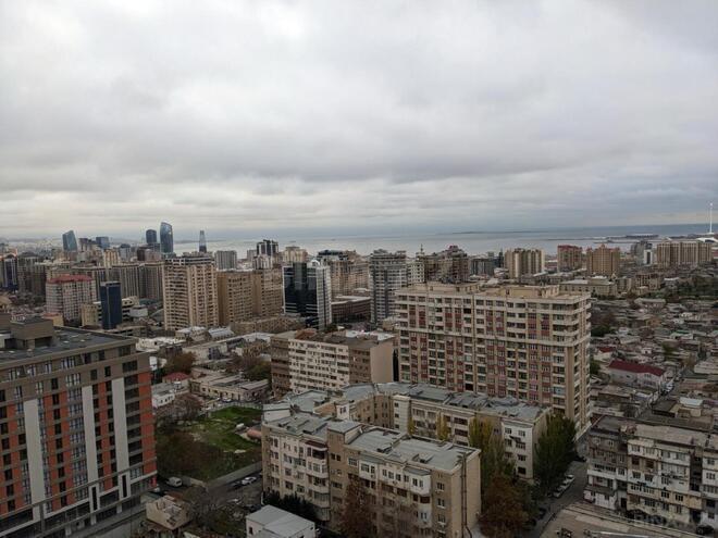 Сдаётся 3-комн. новостройка 135 м², м. Низами, photo 14 from 19