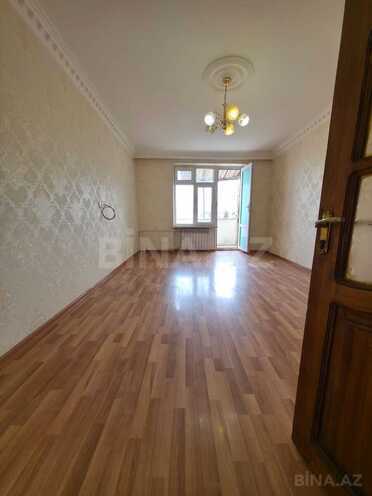 Satılır 3 otaqlı köhnə tikili 80 m², Qara Qarayev m., photo 1 from 13
