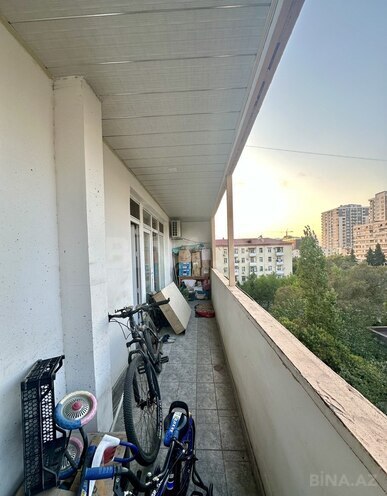 Satılır 3 otaqlı köhnə tikili 85 m², Qara Qarayev m., photo 15 from 17