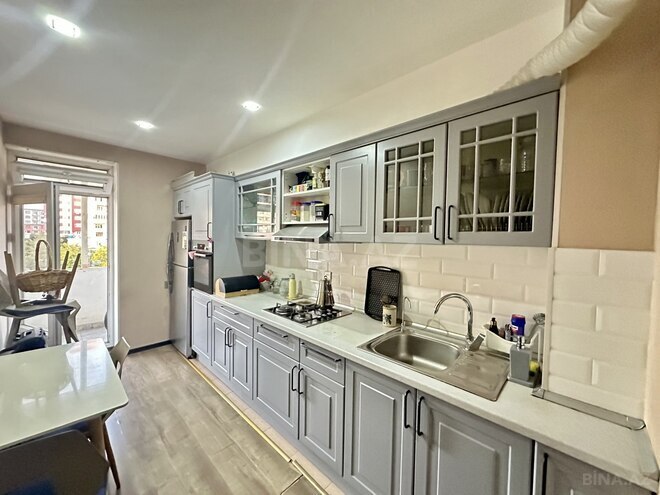 Satılır 3 otaqlı köhnə tikili 85 m², Qara Qarayev m., photo 10 from 17