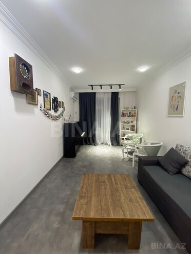 Satılır 3 otaqlı köhnə tikili 75 m², Yeni Günəşli q., photo 1 from 13