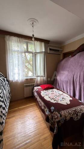 Satılır 2 otaqlı köhnə tikili 60 m², İnşaatçılar m., photo 7 from 15