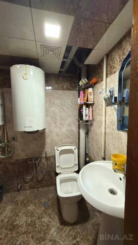 Satılır 2 otaqlı köhnə tikili 60 m², İnşaatçılar m., photo 6 from 15
