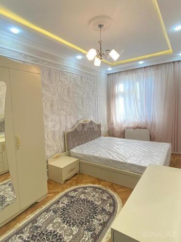 Продаётся 2-комн. вторичка 55 м², м. Иншаатчылар, photo 13 from 19