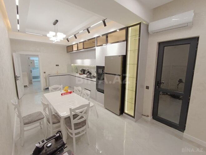 Сдается 3-комн. новостройка 125 м², м. Иншаатчылар, photo 18 from 27