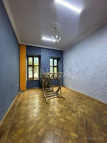 Satılır 4 otaqlı köhnə tikili 200 m², Sahil m., photo 9 from 18