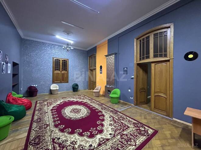 Satılır 4 otaqlı köhnə tikili 200 m², Sahil m., photo 3 from 18