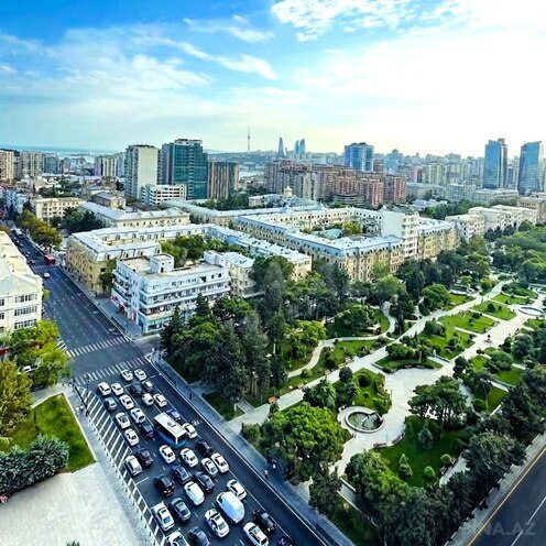 Продается 4-комн. новостройка 171 м², м. Гянджлик, photo 1 from 26