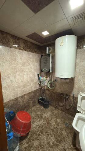 Satılır 2 otaqlı köhnə tikili 60 m², İnşaatçılar m., photo 15 from 17