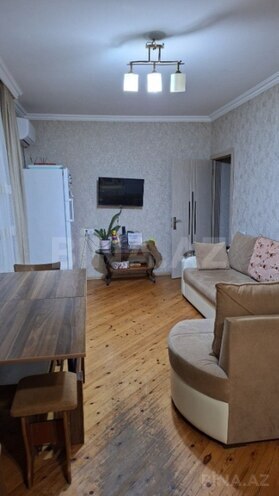 Продаётся 2-комн. вторичка 35 м², Хатаинский р., photo 1 from 11