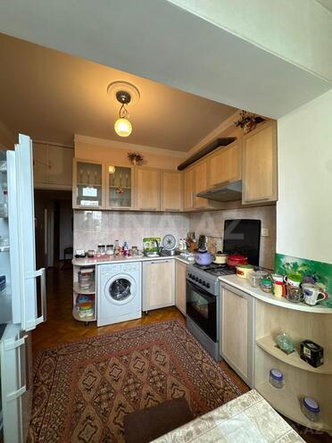 Продаётся 3-комн. вторичка 85 м², Хатаинский р., photo 9 from 15