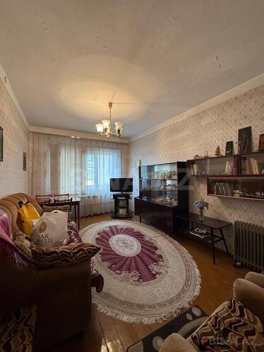 Продаётся 3-комн. вторичка 85 м², Хатаинский р., photo 1 from 15