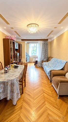 Продается 2-комн. вторичка 60 м², м. 20 января, photo 1 from 13