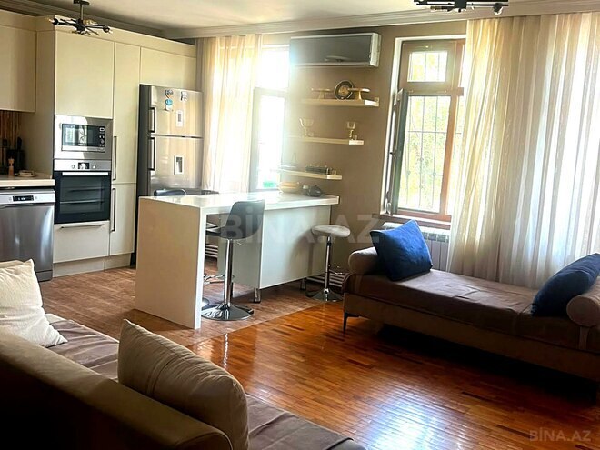 Продается 4-комн. вторичка 100 м², м. Нефтчиляр, photo 3 from 32