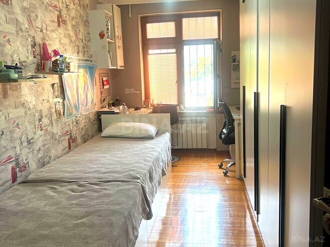 Продается 4-комн. вторичка 100 м², м. Нефтчиляр, photo 26 from 32
