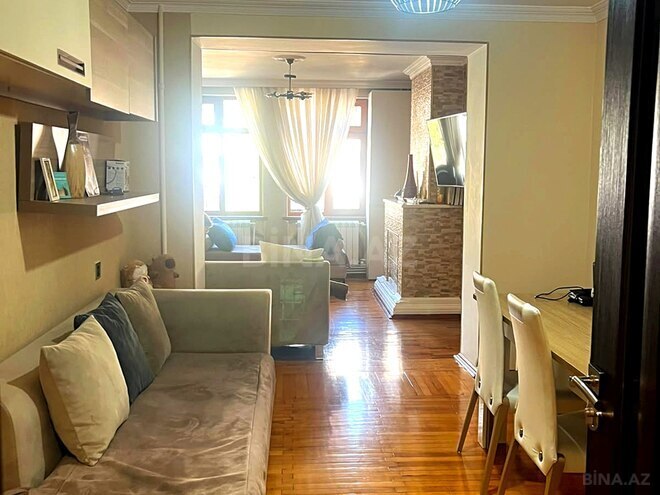 Продается 4-комн. вторичка 100 м², м. Нефтчиляр, photo 5 from 32