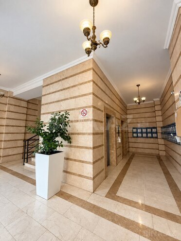 Продаётся 3-комн. новостройка 150 м², м. Низами, photo 3 from 14