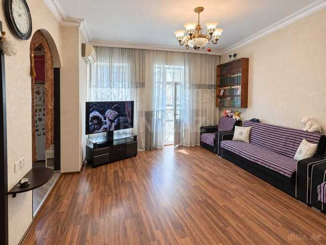 Satılır 3 otaqlı köhnə tikili 70 m², Sahil m., photo 3 from 28