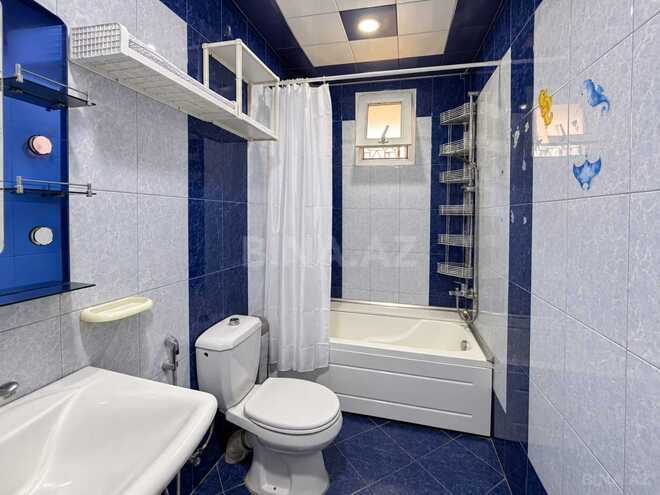 Satılır 3 otaqlı köhnə tikili 70 m², Sahil m., photo 24 from 28