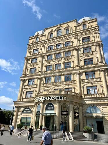 Продаётся 3-комн. вторичка 65 м², м. Гянджлик, photo 1 from 15