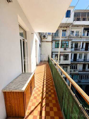 Satılır 3 otaqlı köhnə tikili 110 m², İçəri Şəhər m., photo 22 from 32
