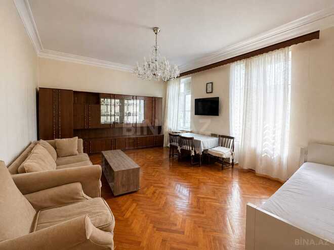 Satılır 3 otaqlı köhnə tikili 110 m², İçəri Şəhər m., photo 3 from 32