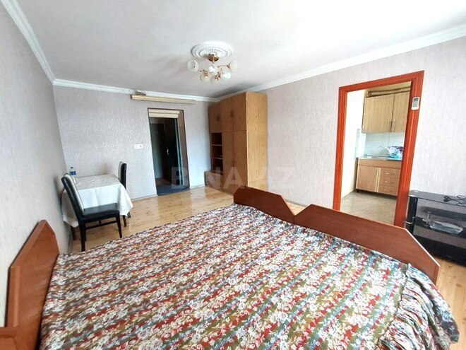 Сдается 1-комн. вторичка 42 м², м. Нефтчиляр, photo 1 from 6