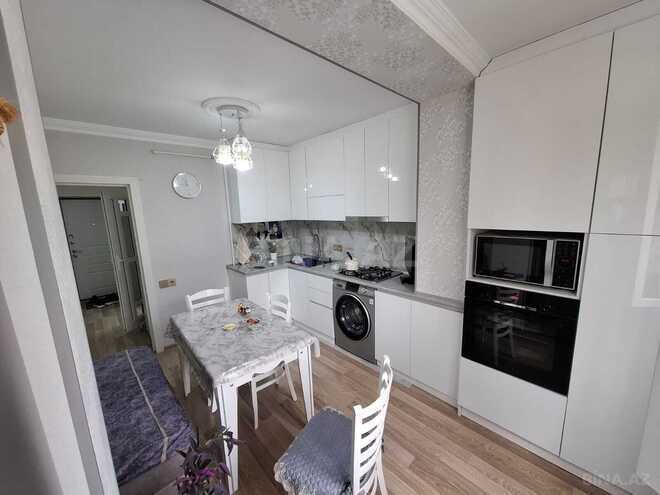 Продаётся 2-комн. вторичка 60 м², Хатаинский р., photo 1 from 15