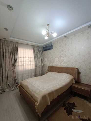 Satılır 2 otaqlı köhnə tikili 53 m², Qaraçuxur q., photo 1 from 11