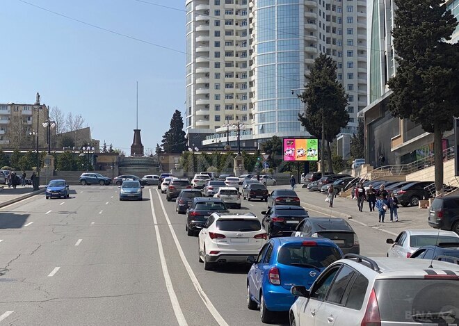 Продается 1-комн. вторичка 40 м², м. Элмляр Академиясы, photo 1 from 10