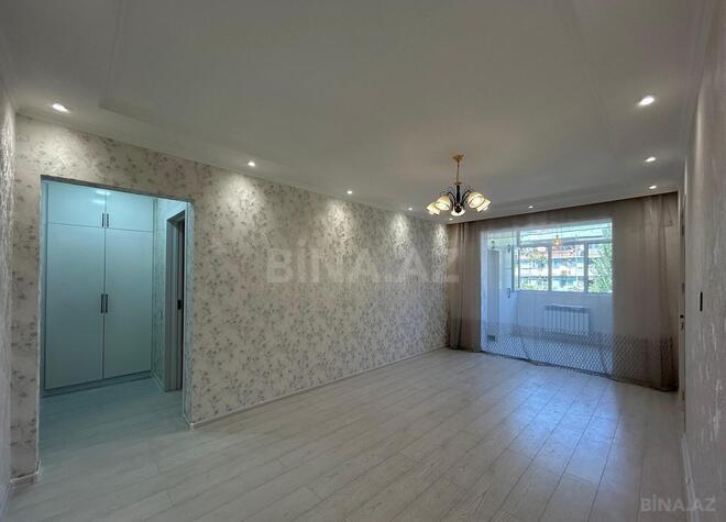 Продаётся 4-комн. вторичка 80 м², photo 1 from 14