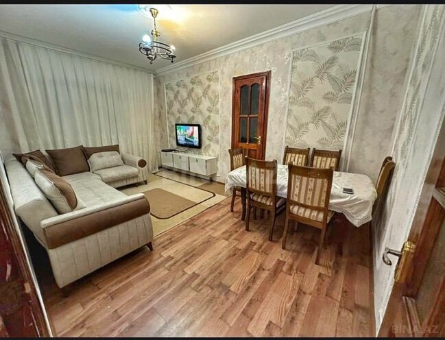 Продаётся 2-комн. вторичка 62 м², м. Ази Асланов, photo 1 from 16